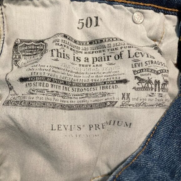 LEVI’S 501 Sz 26 Distressed Button Fly Premium Denim Jean Shorts - Picture 7 of 10